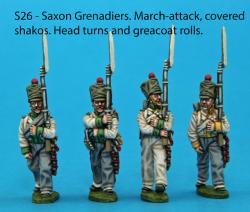 S26 – 4 Saxon grenadiers in march-attack poses. Covered shakos.