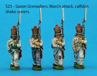 S25 – 4 Saxon grenadiers in march-attack poses. Calfskin shako covers.