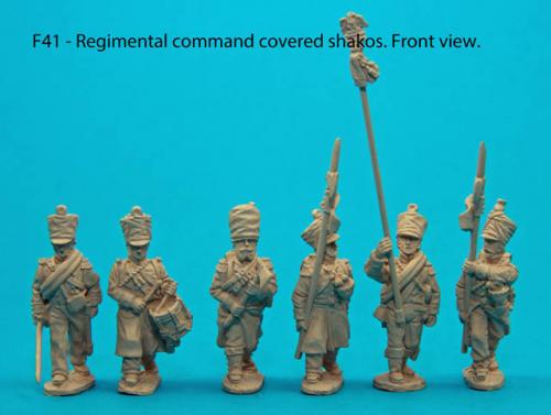 F41 – Regimental command with covered shakos.