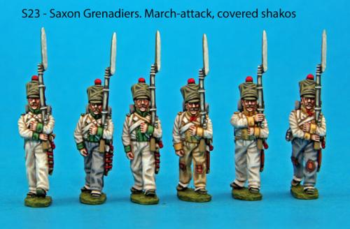 S23 – 6 Saxon grenadiers in march-attack poses. Covered shakos.