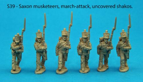 S39 - Six Saxon musketeers in march attack poses. Uncovered shakos.