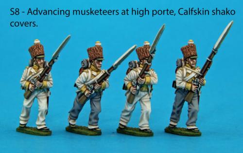 S8 – Advancing Saxon musketeers, muskets held at high porte, calfskin shako covers.